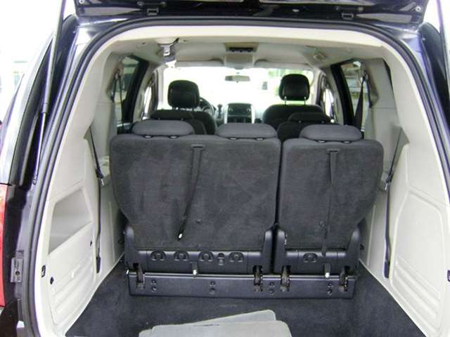 2010 Dodge Grand Caravan SE 4dr Mini-Van